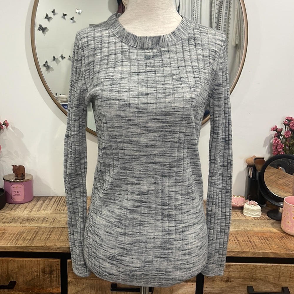 Banana Republic Merino Wool Gray Sweater - Small
